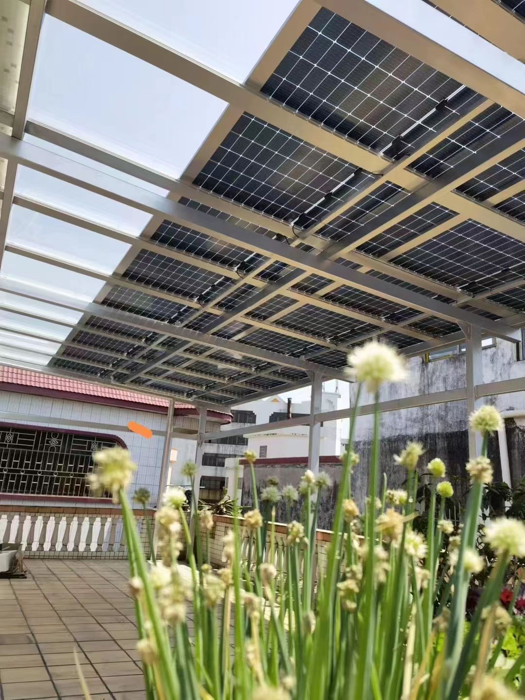 丹阳别墅家用屋顶太阳能发电系统安装
